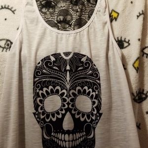 Skull tank top with lace